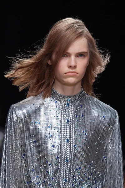 Look 91